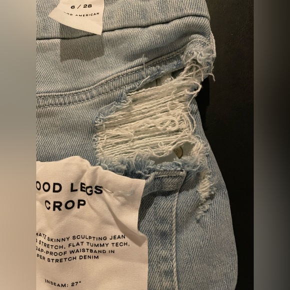NWT Good American Good Legs Crop Skinny Distressed Raw Hem Light Blue Size 6 - Picture 5 of 14